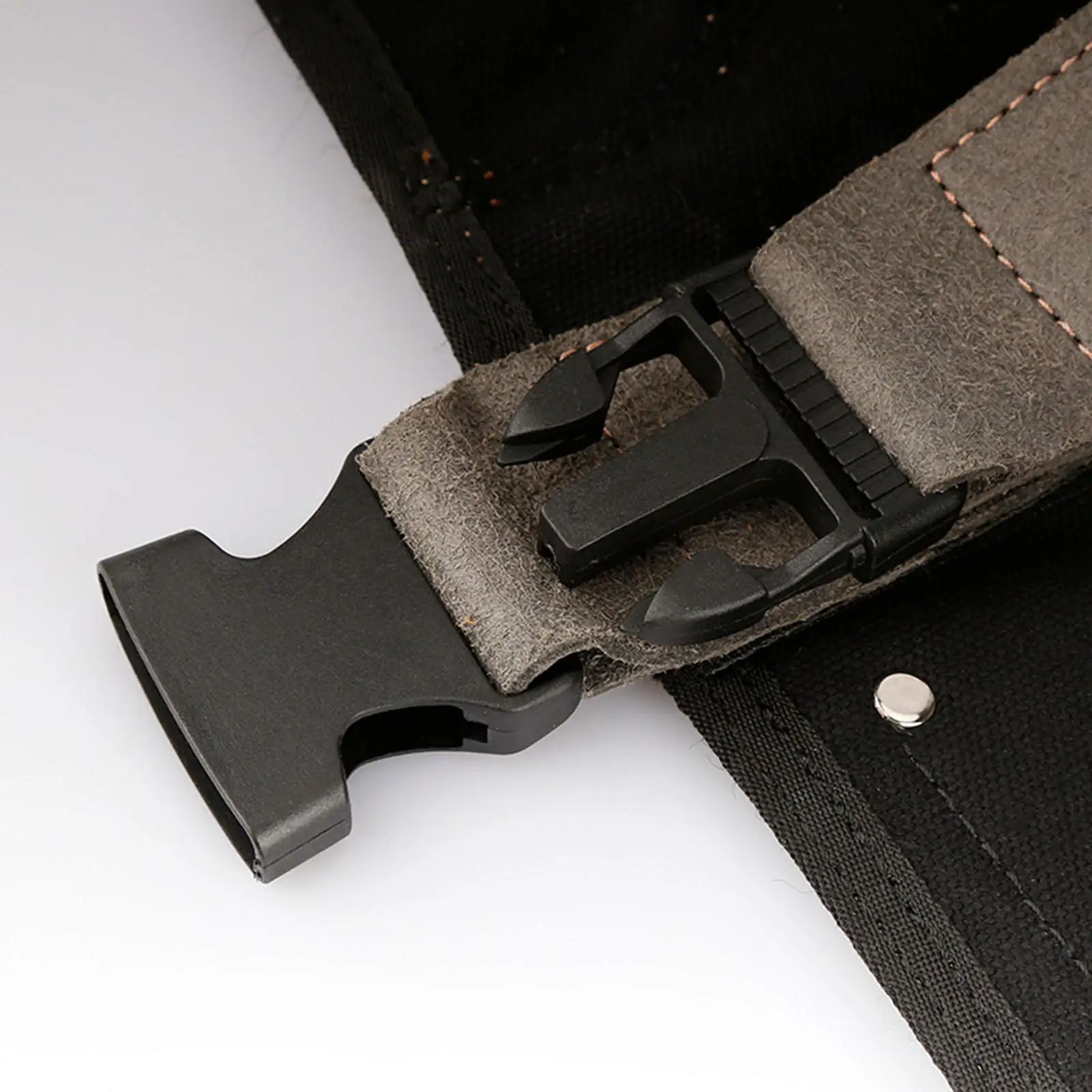 

Equipment for Horse Care Microfiber Farrier Chaps Adjustable Belt Apron with Tool Holders Equestrian Trimming for Stable Use