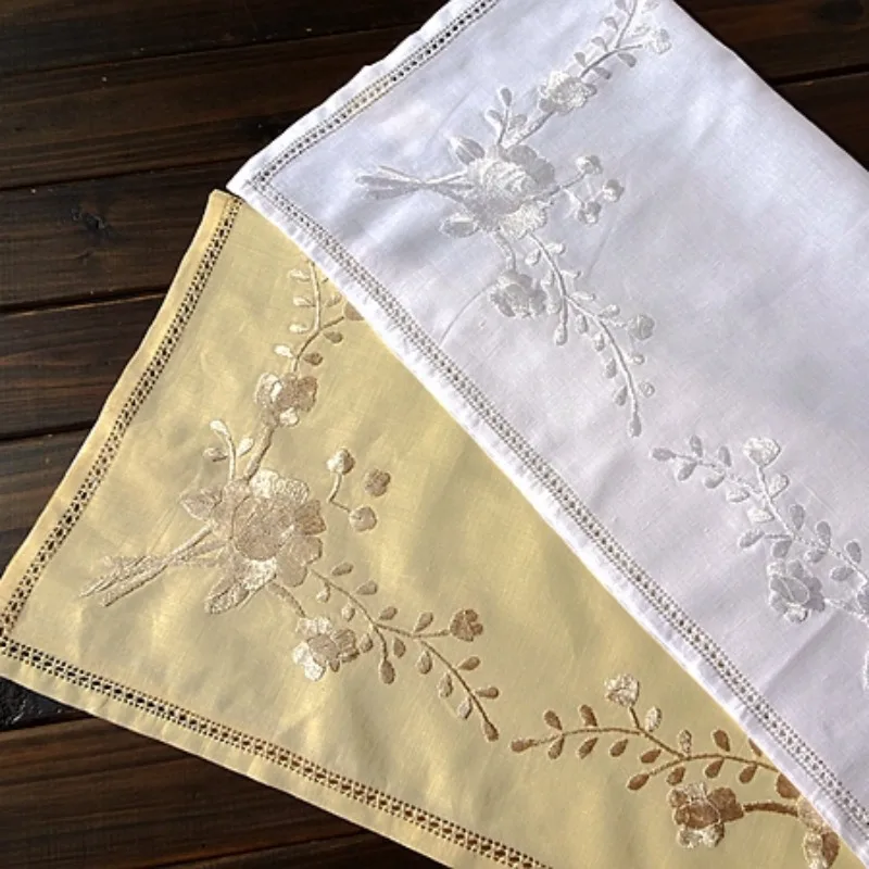 Foreign Trade Cotton and Linen Hand Embroidered Drawing American Retro Sandhair Handkerchief 58CM Napkins Handkerchief