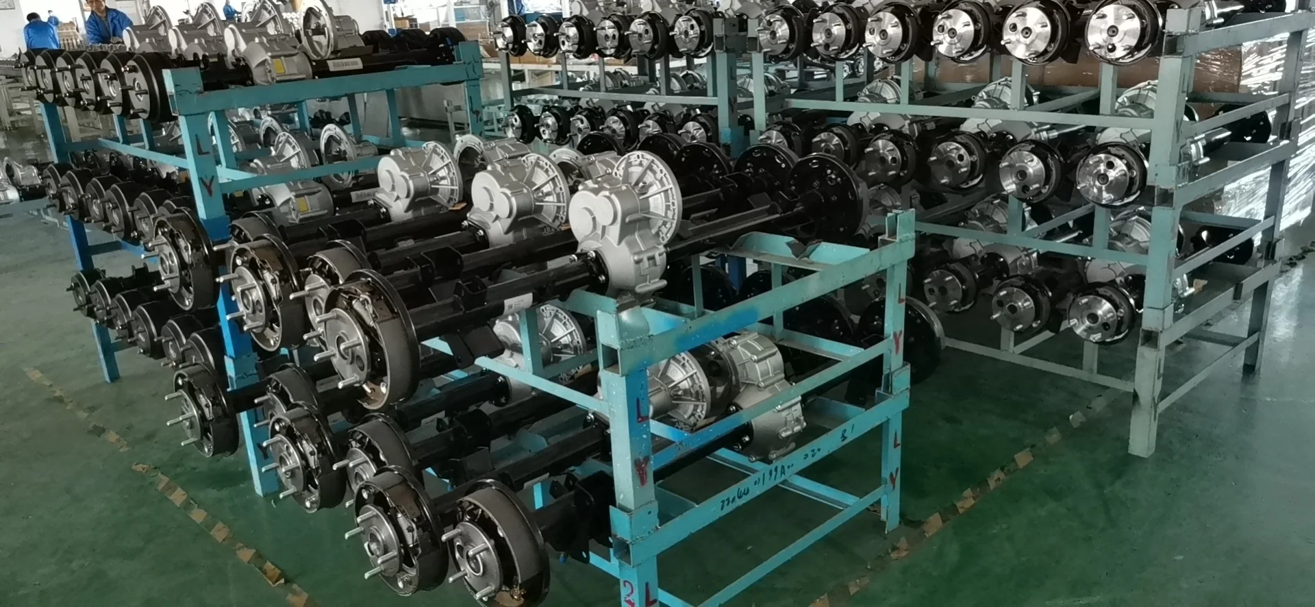 Rear Drive Axle Factory for Electric Cars Golf Cart Pickup Van Logistic Vehicles  Customized Length Loading Hydraulic Brakes