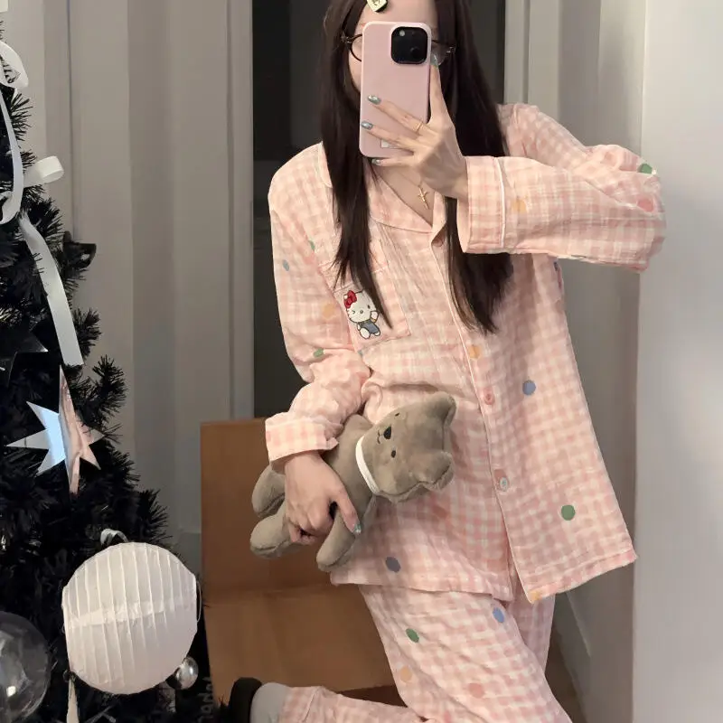 Conjunto de pijamas bonitos de dibujos animados de Hellokitty bordado estilo Harajuku Kawaii conjunto de 2 piezas pijamas de lana gruesa moda de invierno nuevo 2025