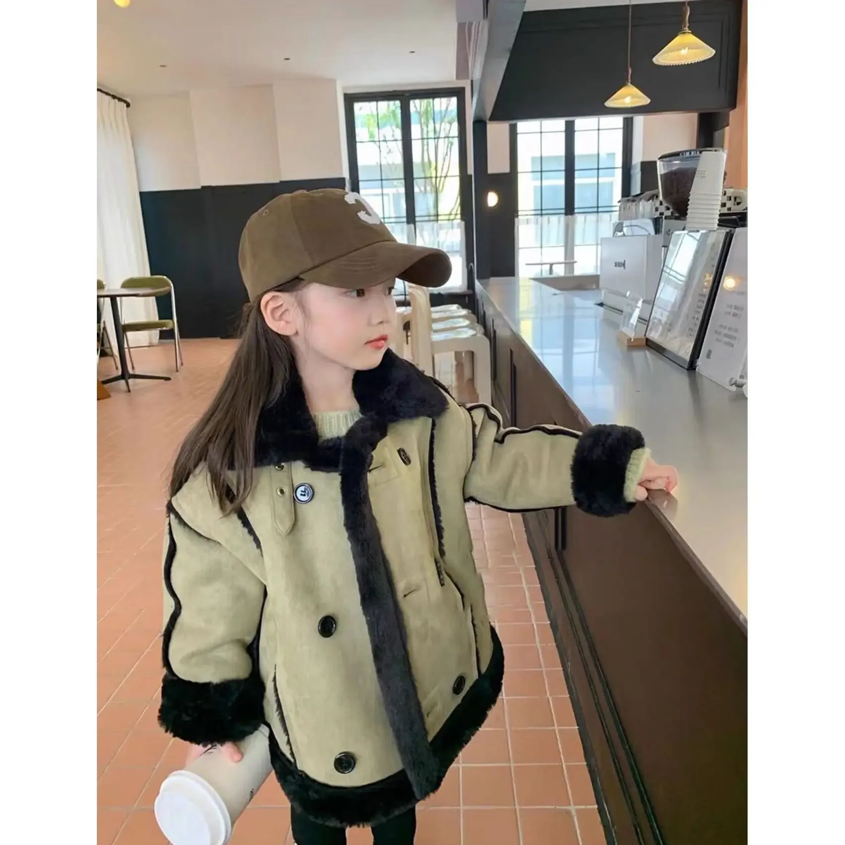 Coats Boys and Girls Autumn and Winter Jackets Korean Style New Plush Fur Jacket Childrens Clothing 2024 Warm Loose