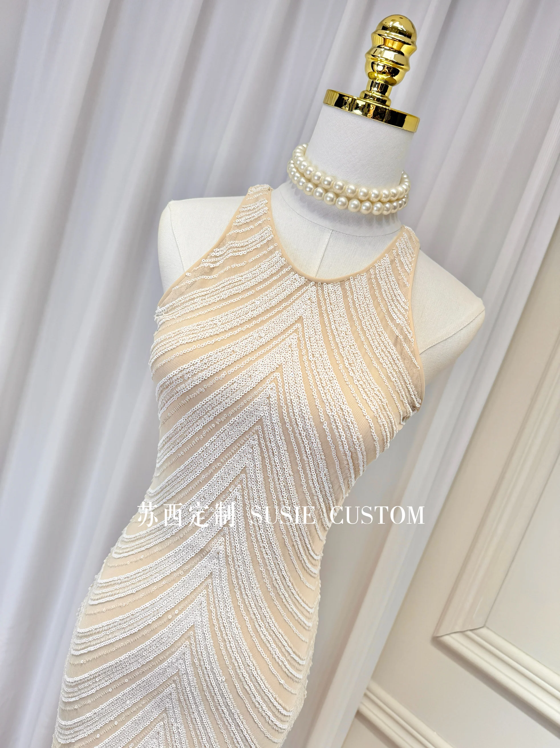 Elegant High-end Heavy Industry Sequined Birthday Party Dress Round Neck Sleeveless High Waist Sexy Bodycon Short Dress Women