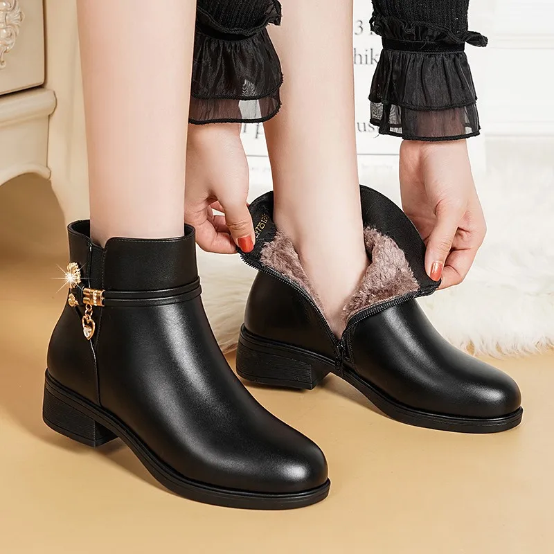 

2024 Winter Women Boots Fashion Warm Female Boots Chunky Heels Comfortable Short Bare Boot Winter Boots Woman Waterproof Snow 41