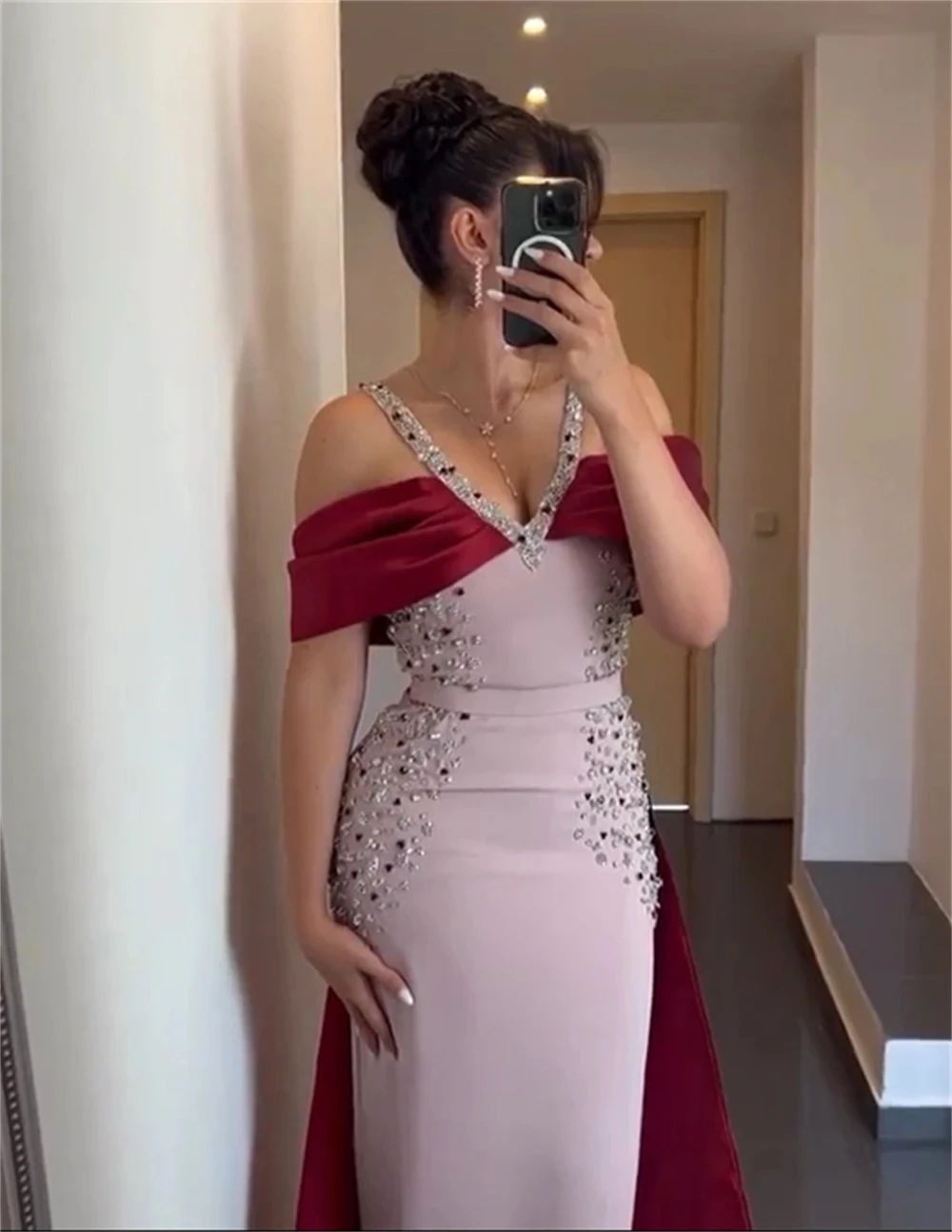 Pink Satin Prom Dresses V-Neck Exquisite Off the Shoulder Mermaid Sheath Celebrity Sequin Fold Satin Occasion Evening Gowns