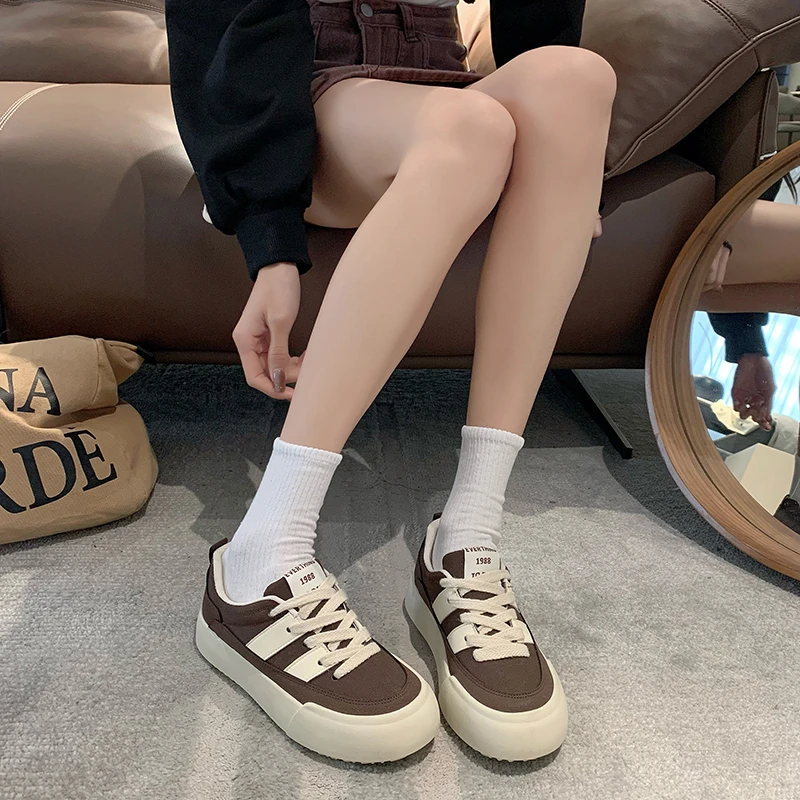 Ladies Shoes 2024 Lace-up Women's Vulcanize Shoes Fashion Color Matching Ladies Casual Shoes New Round Head Classic Sneakers