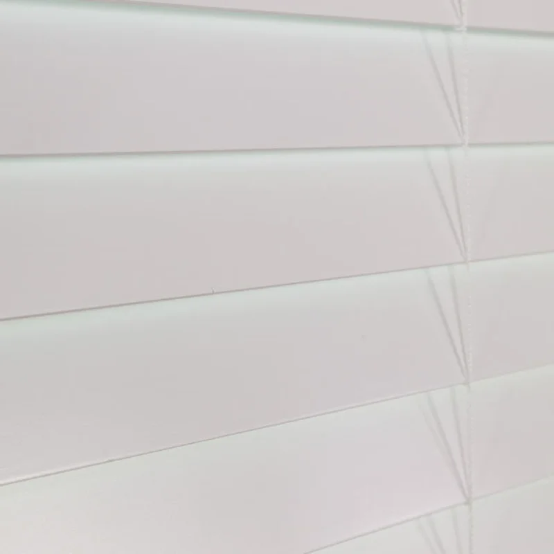 البيع المباشر بالجملة صديق للبيئة 2 بوصة من الخشب الصناعي مقاوم للماء وسهل التنظيف الستائر الخشبية الآلية للمكتب