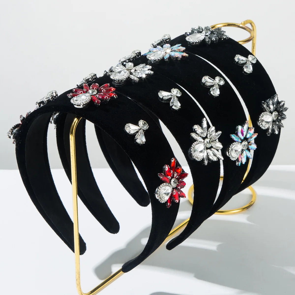 Black Velvet Headband Women Rhinestone Flower Hair Band Vintage Bridal Wedding Tiara Elegant Evening Party Hair Accessories Gift