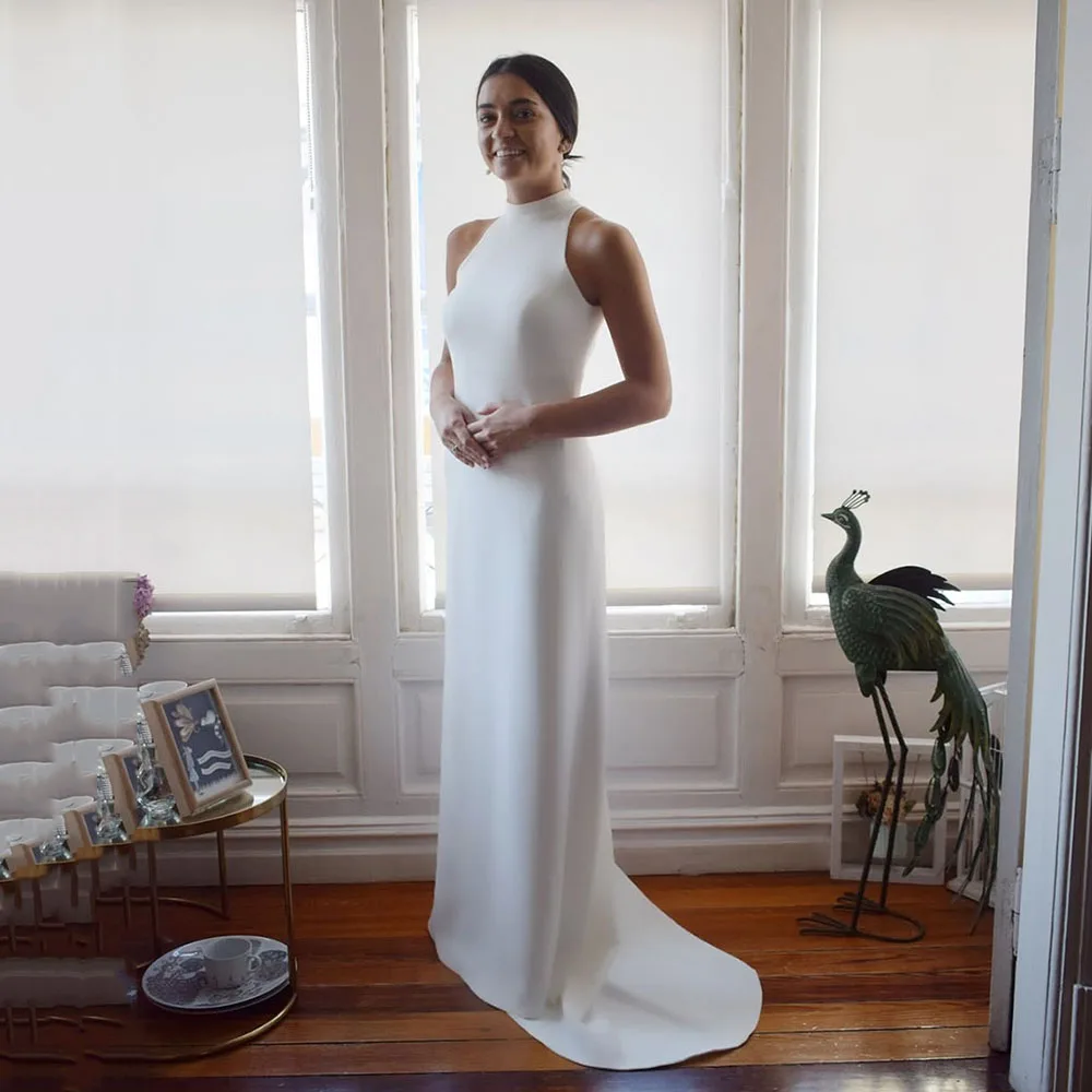 

Customized Modern Bridal Dress 2025 Wedding Dress Halter Neck Backless Buttons Bridal Dress Elegant Sheath Wedding Party Dress