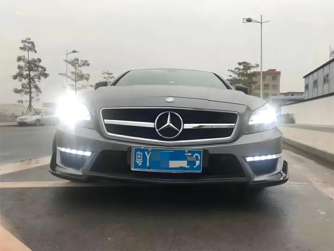 W218 Real Carbon Fiber Front Lip Spoiler Splitters Aprons Bumper Guard for Benz CLS Class W218 CLS350 320 CLS63 2012 2013 2014