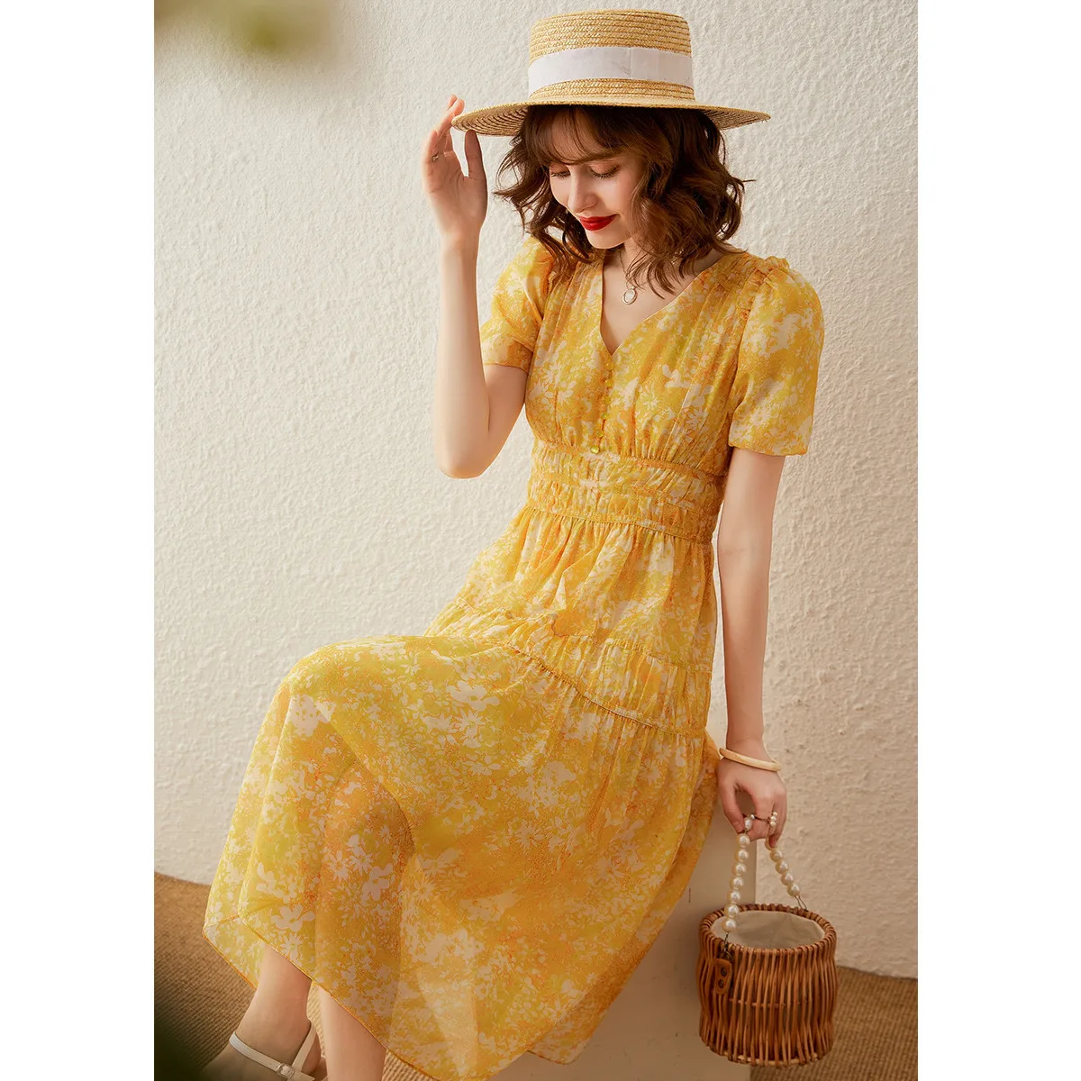LOUISYAO فستان زهري مزاجه امرأة 2025 صيف جديد نماذج فستان متطورة أنيقة فقاعة كم فساتين النساء ضئيلة