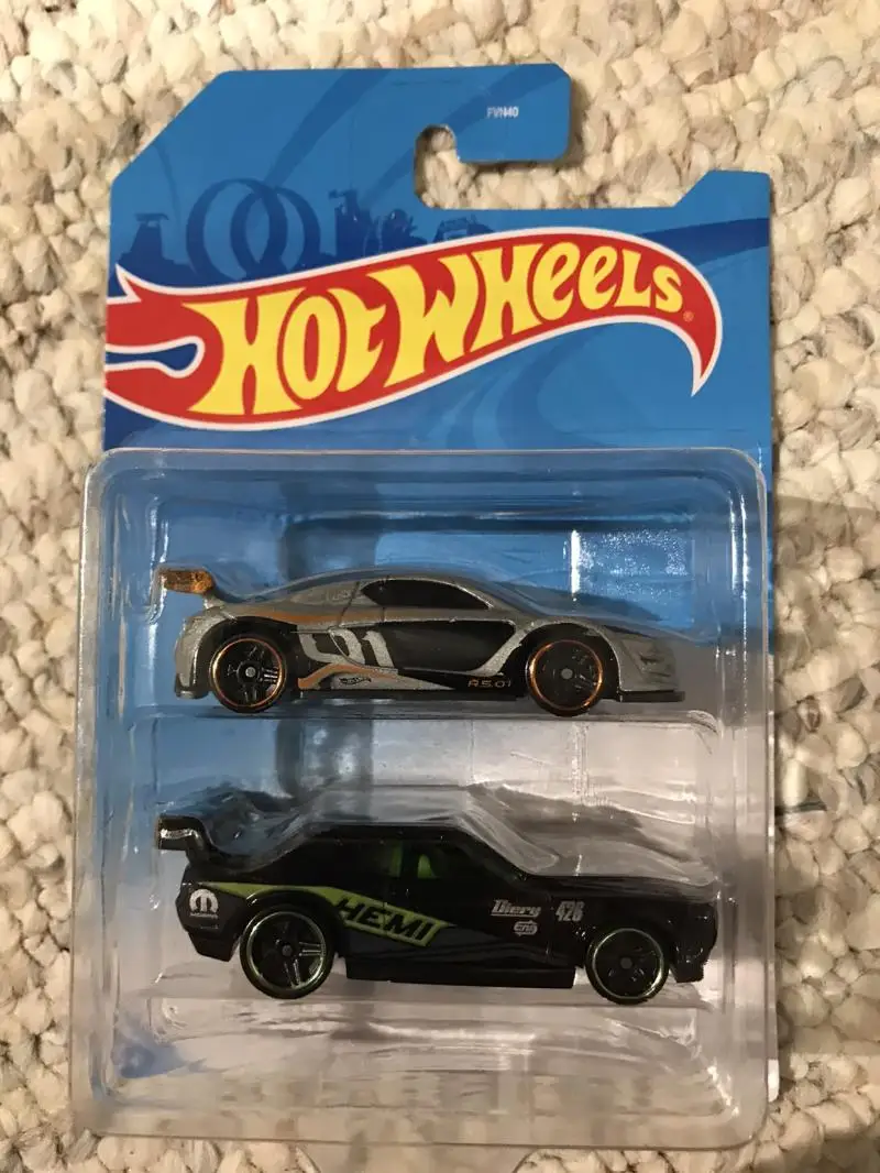 Hot Wheels 1:64 ToysRus Lamborghini Aston Martin Bugatti  Subaru dodge charger honda two cars Rare Collect diecast alloy model