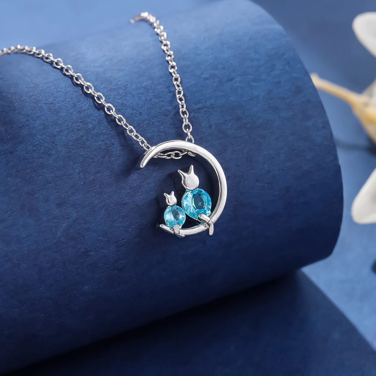 Mode einfache 925er Sterlingsilber Persönlichkeit blauer Kristall Mond Katze süße Halsketten XL041