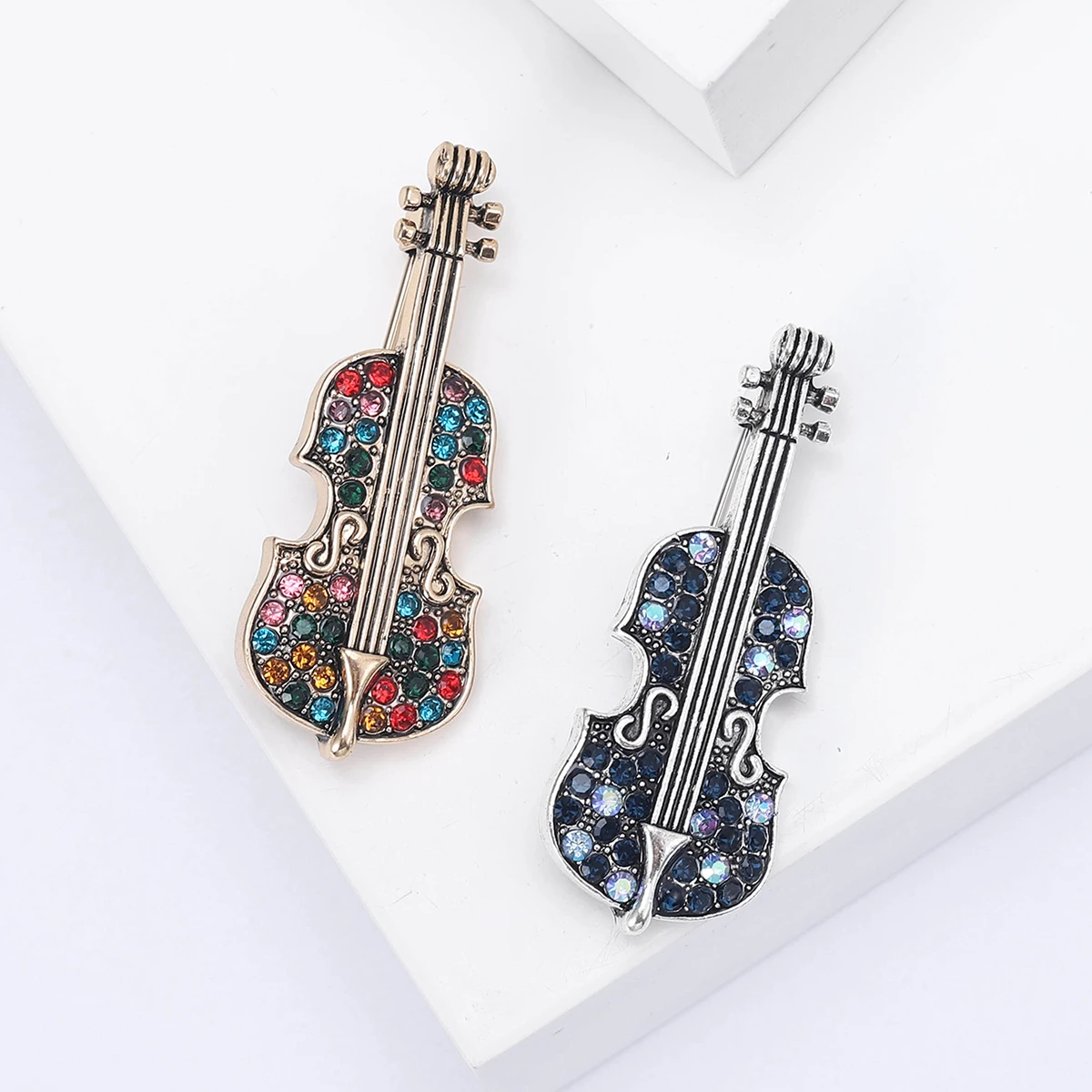 Enamel Violin Brooches for Women Unisex Rhinestone Music Equipment Pins Banquet Party Backpack Gifts Jewelry Accessories