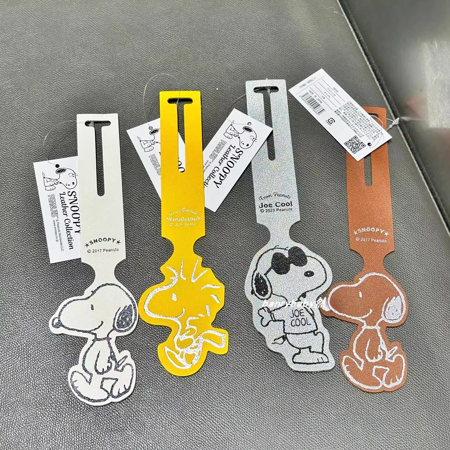 

Japanese Snoopy peripheral cartoon suitcase luggage tag cute checked anti-lost tag bag doll boarding pass anime gift unisex