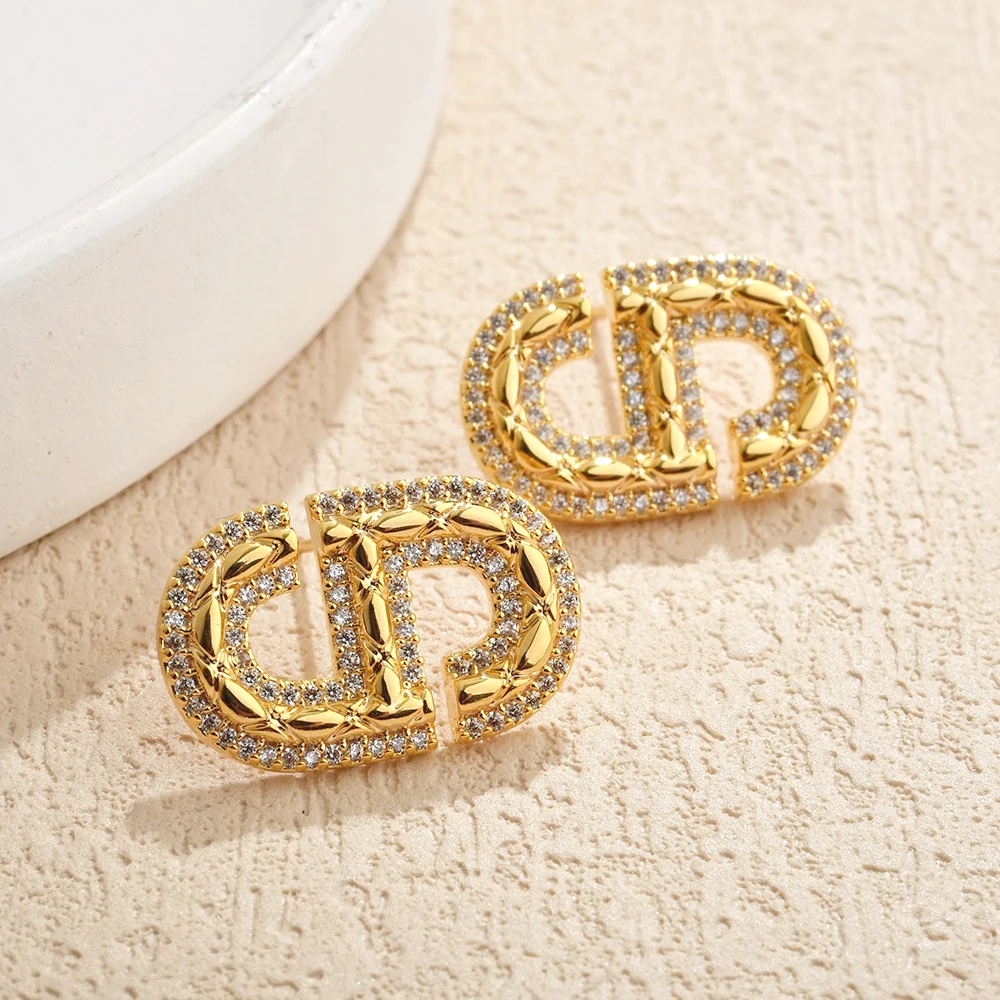 

European and American Style Exquisite and Light Luxury Zirconium Letter Stud Earrings French Style Simple Girl Earrings
