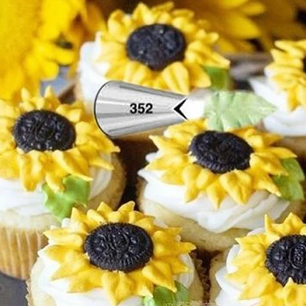 

7Pcs Icing Nozzle Premium 304 Stainless Steel Eco-Friendly Corrosion-Resistant Easy Clean Ruffle Leaf Pattern Kitchen