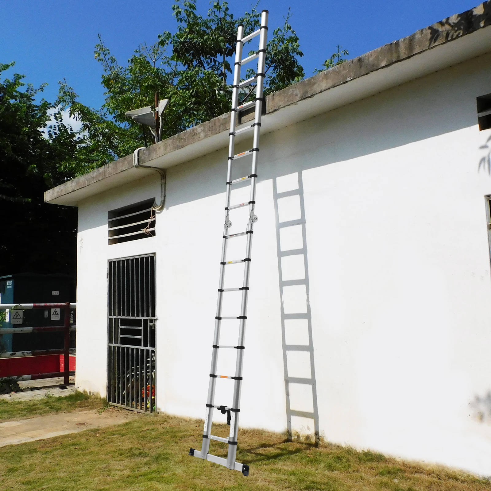 Aluminiumleiter Teleskopleiter Hochleistung 2,6M/3,2M/3,8M/4,4M/5M, A-Form 1,9M/2,5M, 6,2M mit Haken – Detail 14