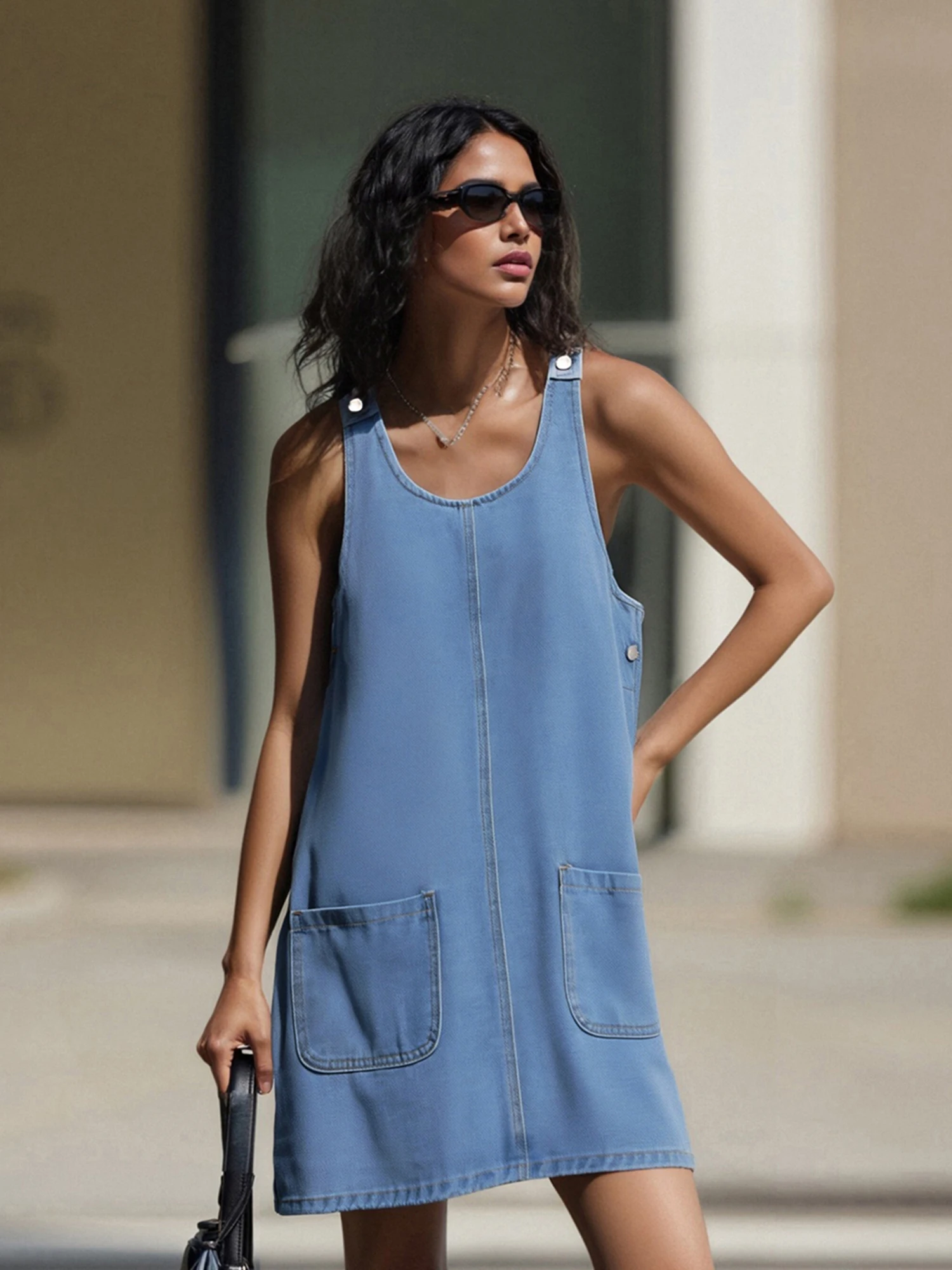 Women s Summer Denim Tank Dress Sleeveless Solid Color U Neck Jeans Dress with Pockets
