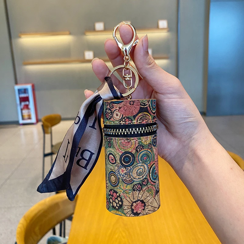 Fun Retro Wood Grain Lipstick Bag Round Barrel Keychain Girls Exquisite Senior Sense of Silk Scarf Fashion Portable Bag Pendant