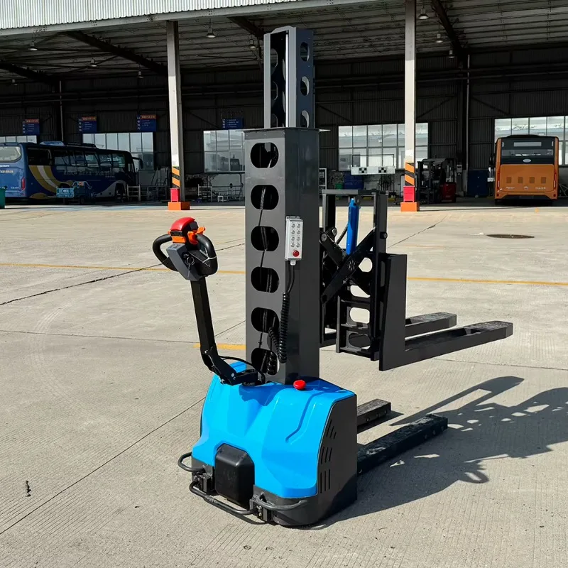 1.5Ton Durable Electric Stackers High Lifting Height Anti-Skid Tires Safe Use Forklifts