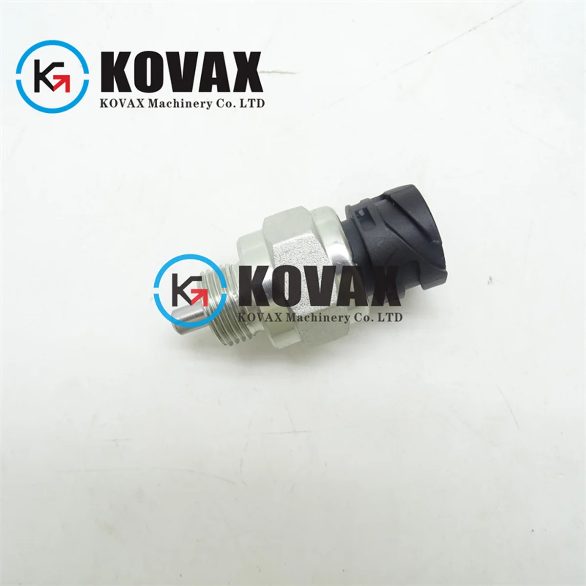 

Датчик-выключатель стоп-сигнала 81255250257 для строительной техники