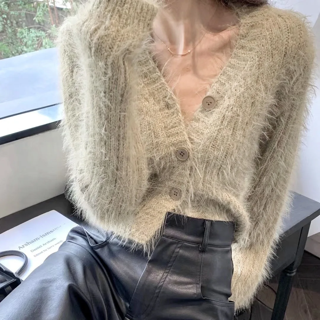 

2024 Spring Autumn Design Sense Top, Slim Fit And Versatile, Single Breasted V-Neck Faux Mink Fur Backless Sexy Sweater,