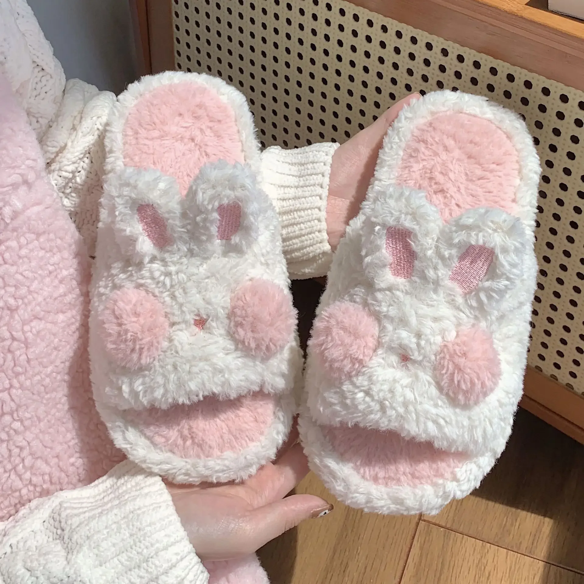 Women's cute bunny slippers, fall and winter cartoon home bedroom soft warm cotton slippers shoes