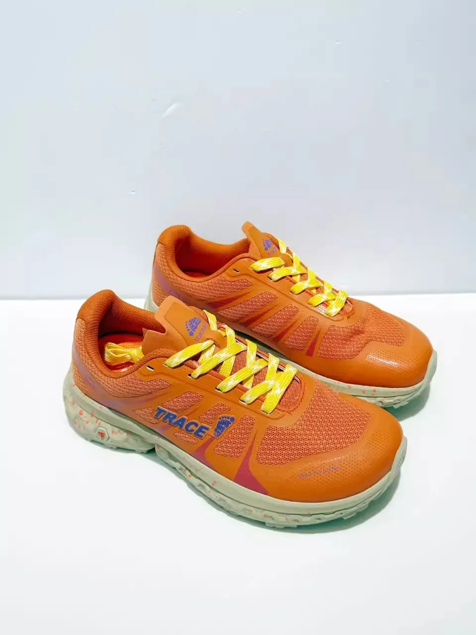 Newly released, popular, lightweight, high-quality, durable, breathable walking shoes. Outdoor walking shoes. Excellent quality.