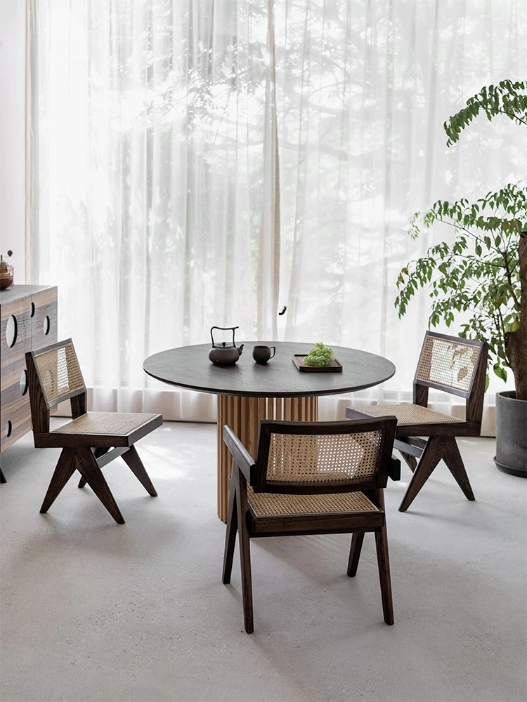 Nordic Style Solid Wood round Table Small Apartment Dining Table Log Simple Large round Designer Conference Table