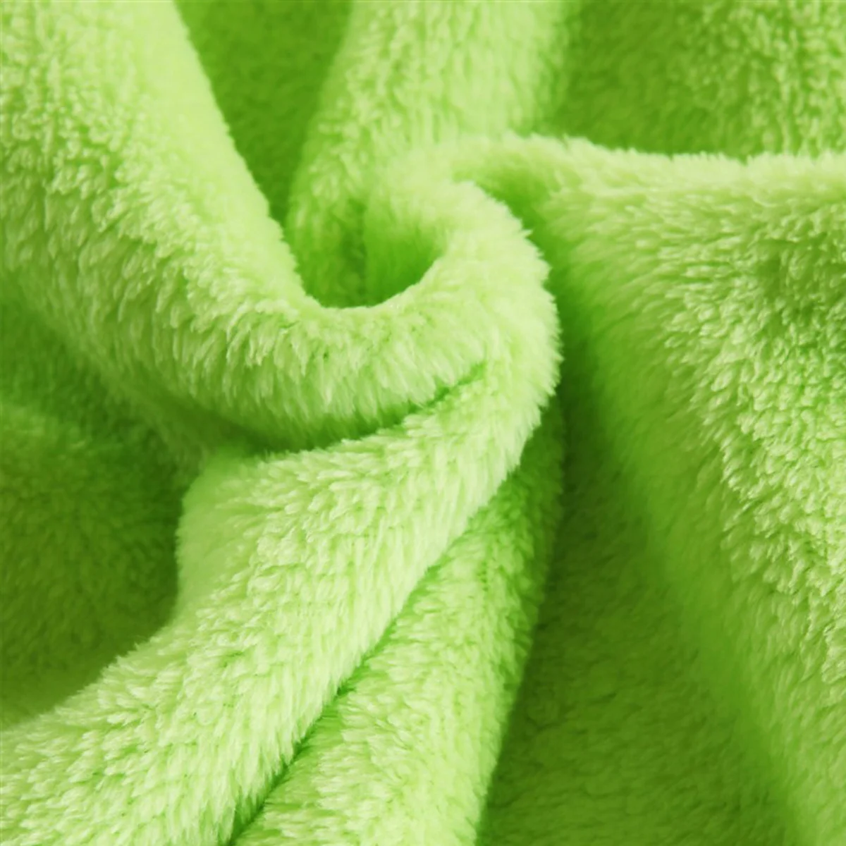 

Soft Flannel Fleece Blanket Comfy Warm Versatile Elaborate Needle Stitching Bright Exquisite Home Decor