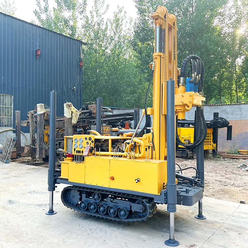

Новейшая буровая установка для глубоких скважин RLD160-200 с завода-источника может быть изготовлена по индивидуальному заказу и может сверлить глубиной до 200 м.
