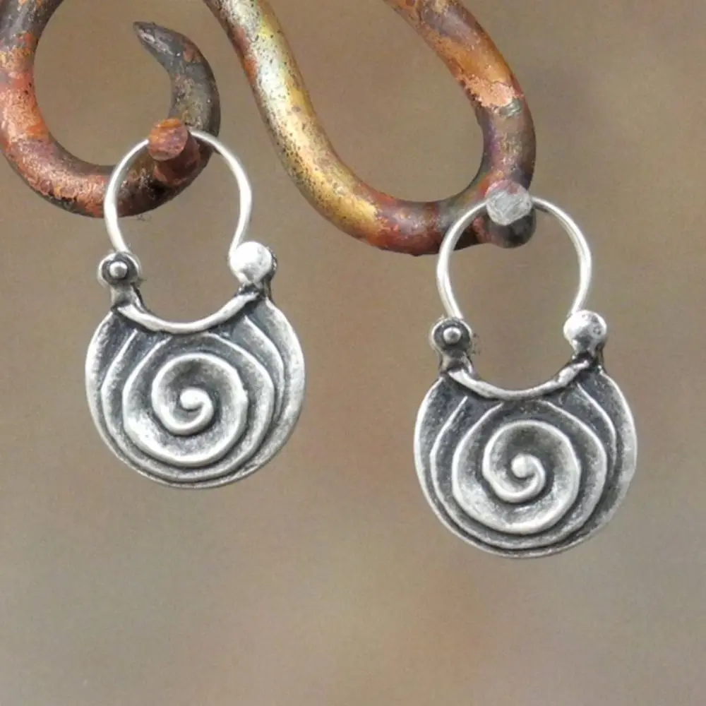 Vintage-Inspired Spiral Hoop Earrings Women Jewelry Minimalist Crafted Hoop Earrings Gypsy Bohemian Curled Earrings Gift