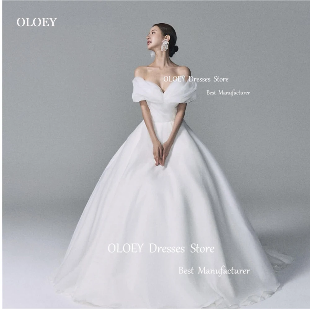 OLOEY Charming Off the Shoulder Silk Organza A Line Wedding Dresses Korea Women Photoshoot Short Sleeves Corset Back Bridal Gown