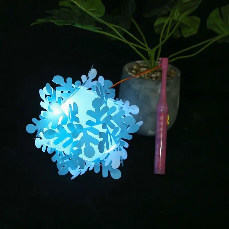 Children Light-emitting Snowflake Lantern Toys DIY Handmade Colorful Snowflake Lanterns Children's Toys Handheld Lanterns