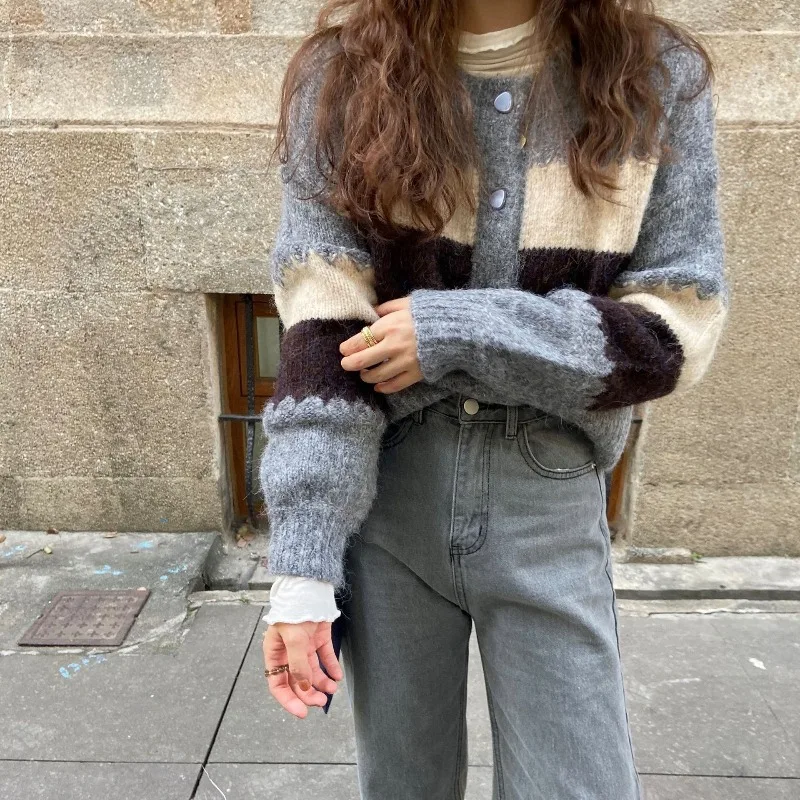 2025 Autunno e Inverno Moda Nuovo Maglione da Donna Elegante Pendolarismo Dolce Monopetto Color Bloccato Cardigan di Lana Maglione