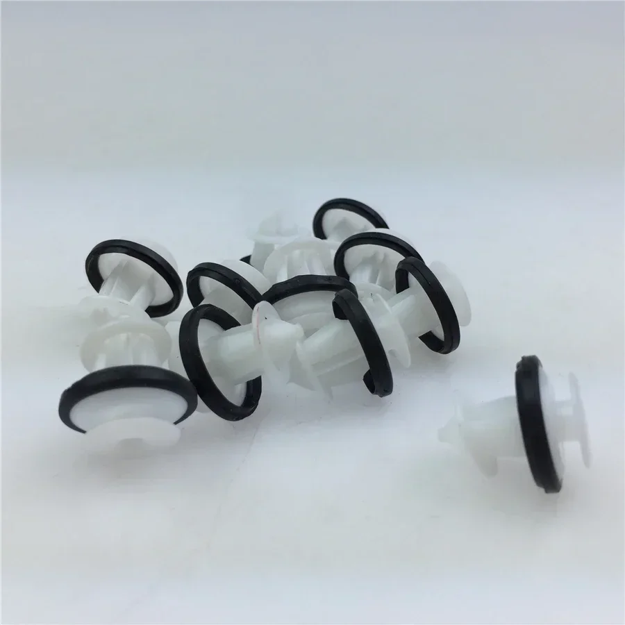 For Chery Tiggo Cowin 3 car door guard board buckle Kazi door A3 A1 A5 door clamp screw plastic
