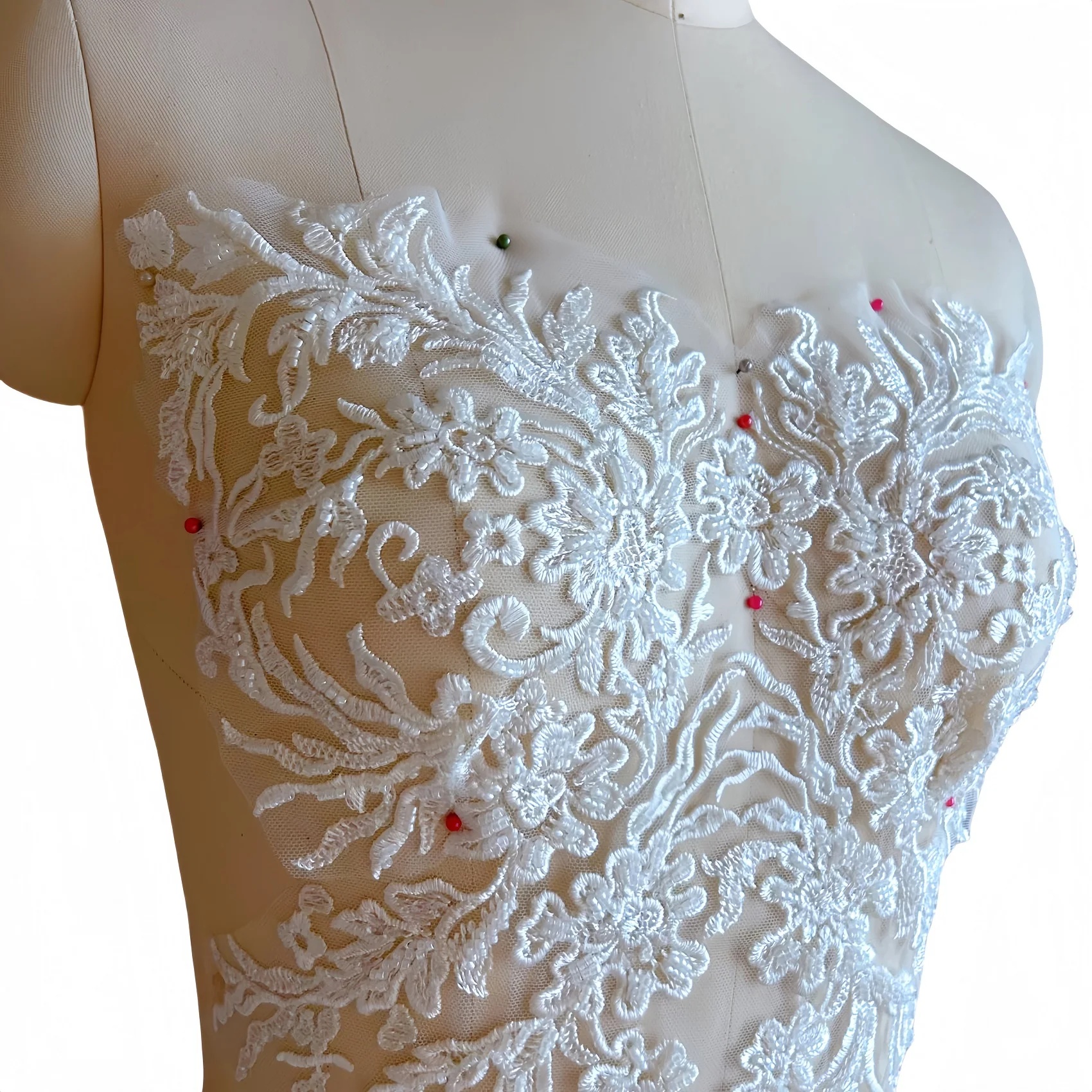 Costumi di pizzo bianco 3D Cucito con perline Toppe applique africane per cucire su design fai da te Abito da sposa Abito da ballo Elegante corpetto