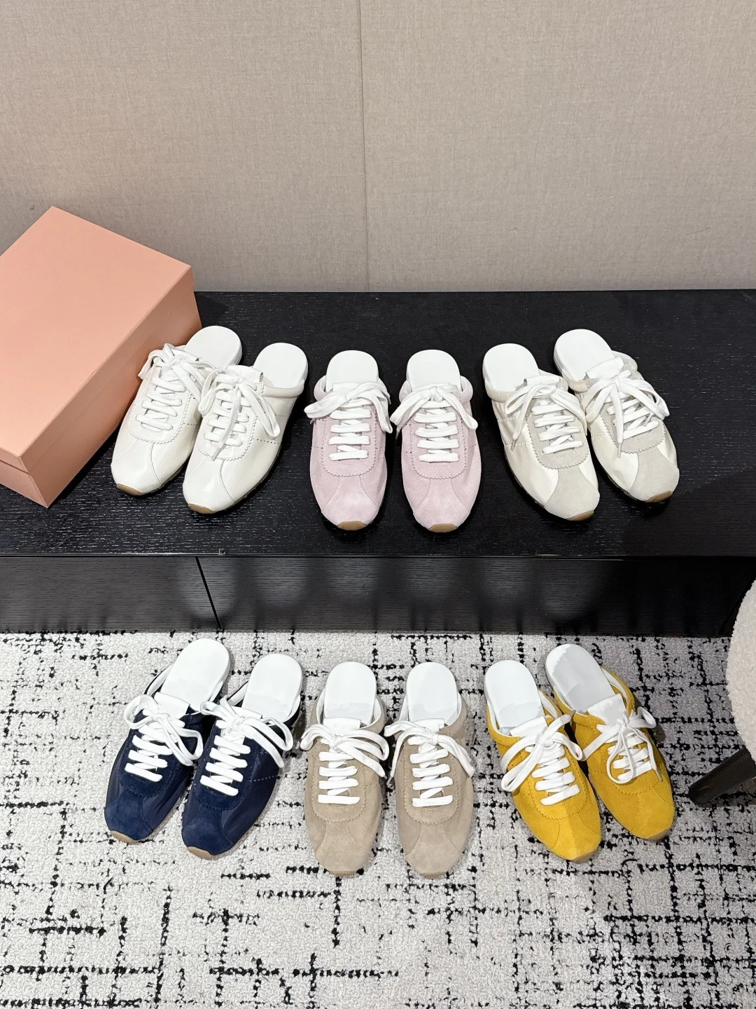 

2025 New Style Flat-Bottomed Exquisite Lace-Up Closed-Toe Slippers