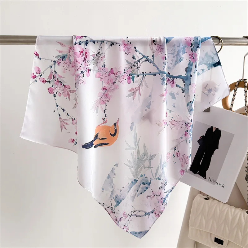 Sciarpa quadrata con scialle con stampa di uccelli e fiori per donna Involucri alla moda in raso Fazzoletto da collo Fasce per capelli femminili Fascia per capelli Bandana