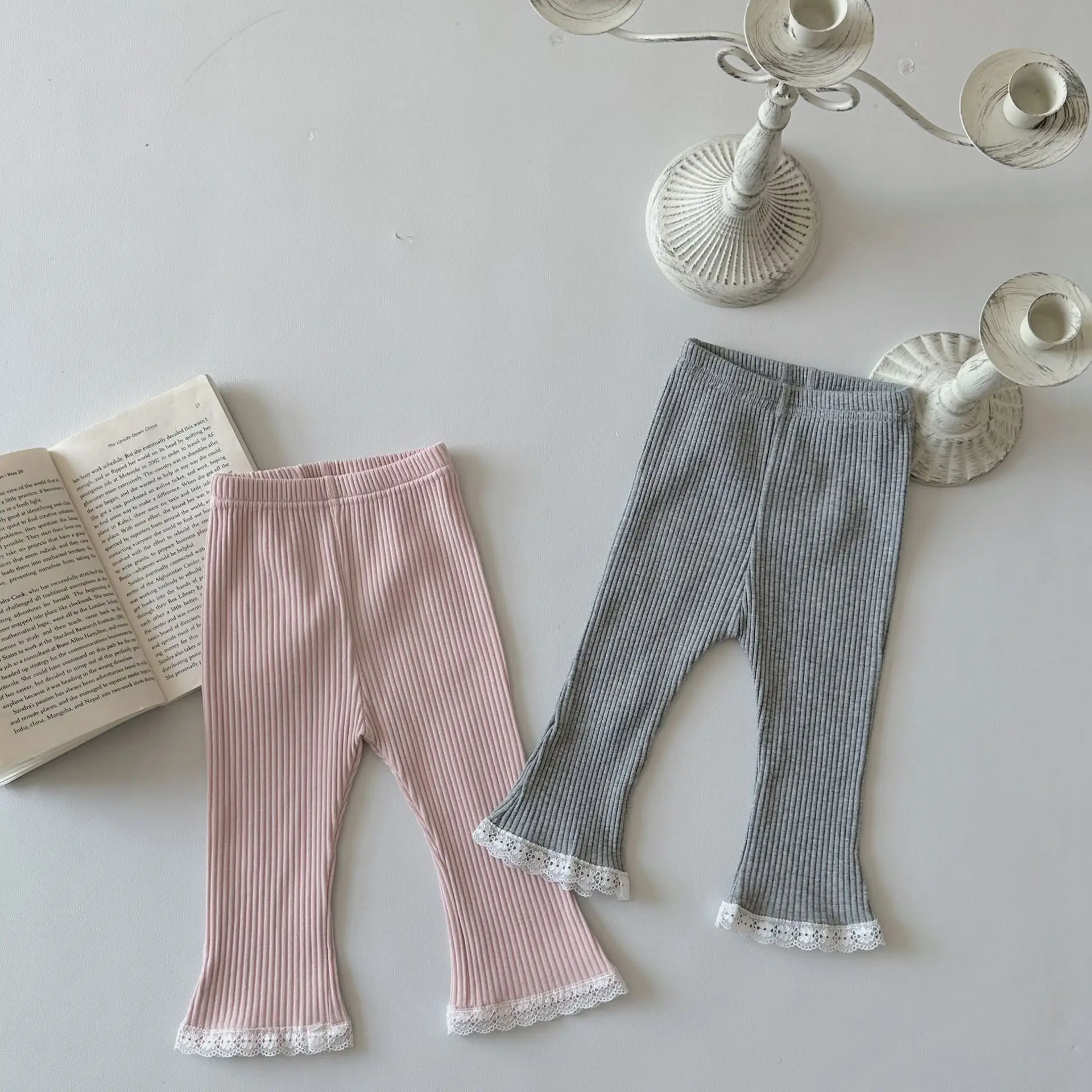 

2024 Autumn New Baby Girl Solid Ribbed Leggings Cotton Infant Casual Trouser Fashion Simple Toddler Girl Lace Flared Pants