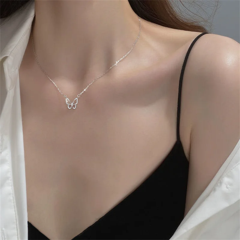 Einfache Hohle Kristall-Schmetterlings-Halskette, Modische Klassische Schlüsselbeinkette, Anhänger-Halskette für Frauen, Eleganter Schmuck – Detail 3