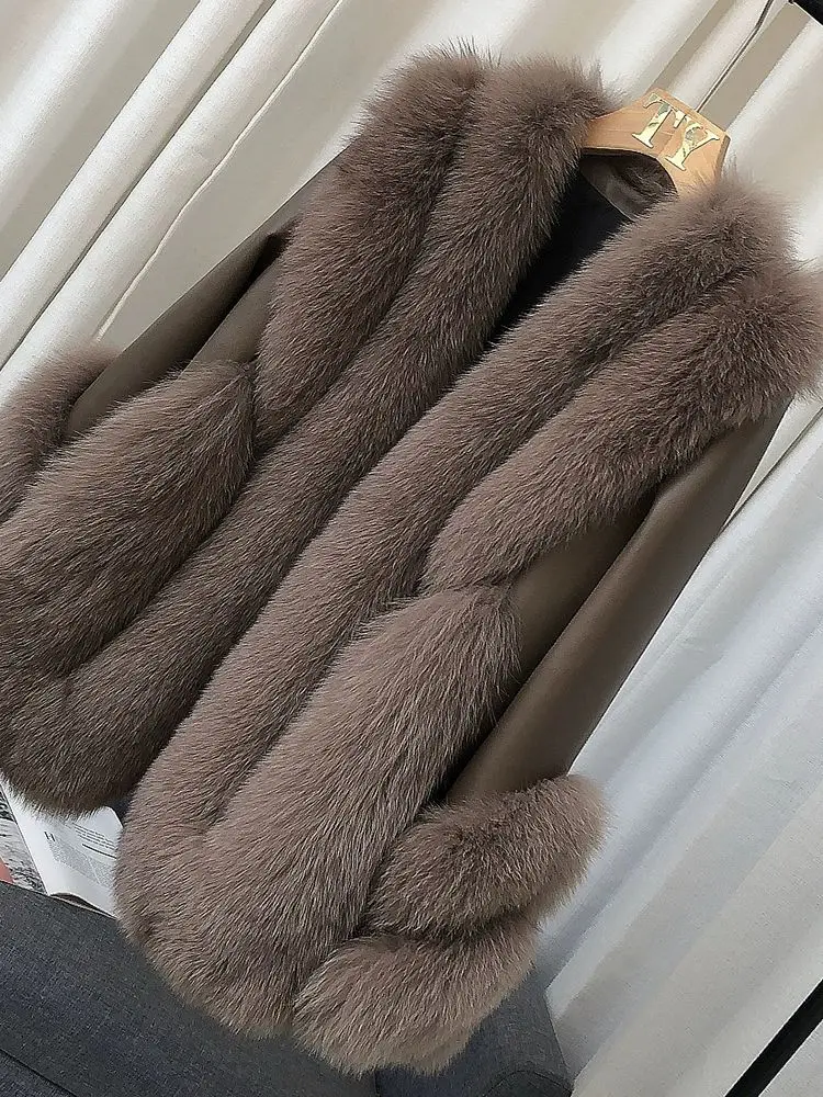 Whole Skin Fox Fur Grass Women's Mid length 2023 New Fur Integrated Sheep Skin White Duck Down Down Coat Winter
