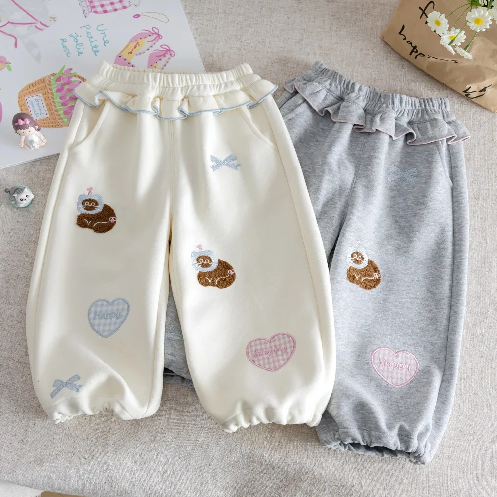 

Осенние серые повседневные спортивные брюки для девочек с милой вышивкой, свободные и универсальные, подходят для детей, модные брюки.