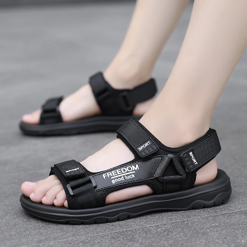 

2025 new men's outdoor fashion sandals non-slip EVA men's shoes light and comfortable hook and loop black sandals plus size 47