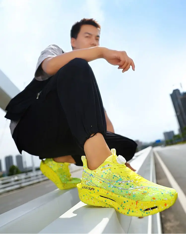 

2025 Hot Selling Running Shoes Men's Women's Quick Lacing Outdoor Sneakers Couple Shoes Unisex Breathable Walking Jogging Shoes