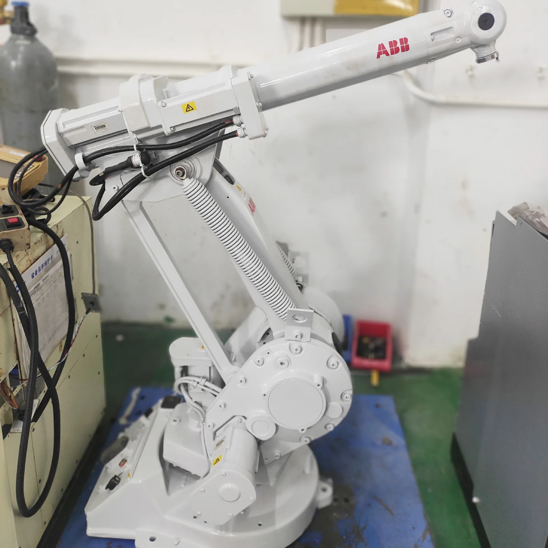 IRB1410 ABB robot load 5KG stroke 1.45m welding handling loading and unloading mechanical arm