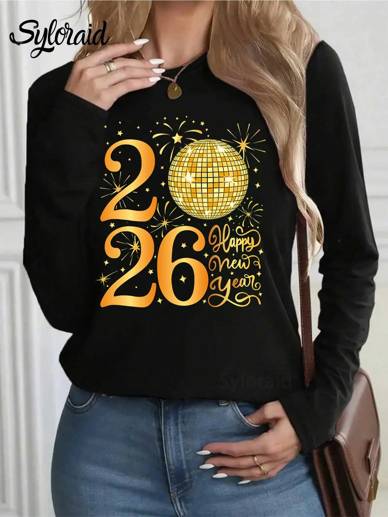 المرأة طويلة الأكمام تي شيرت "سنة جديدة سعيدة 2026" الذهبي ديسكو الكرة طباعة تي شيرت موضة الجولة الرقبة رداء علوي غير رسمي
