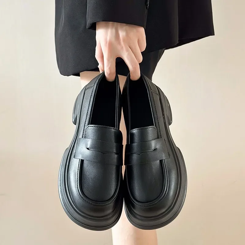 Bombas de plataforma robusto para mulheres, sapatos de salto alto, couro envernizado, deslizar, sapatos de uniforme preto Jk, Mary Janes, primavera, 2022