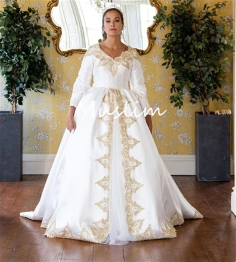 

Elegant Turkish Moroccan Wedding Dress Gold Applique Pakistani Caucasian Country Churcn Ingush Bride Dress Long SleeveCustomized