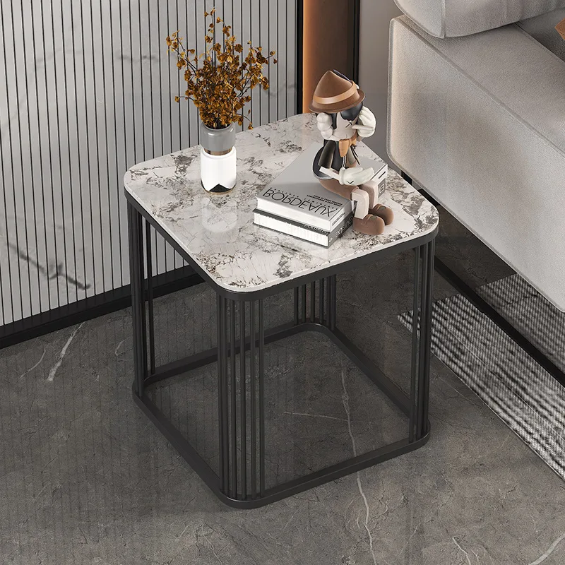 

Боковая несколько скандинавских каменных плит, небольшой квадратный столик, диван для гостиной, боковой шкаф, прикроватная тумбочка, съемный маленький журнальный столик